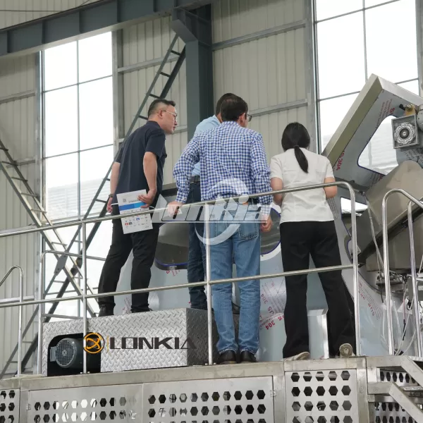 Honduras customers visit