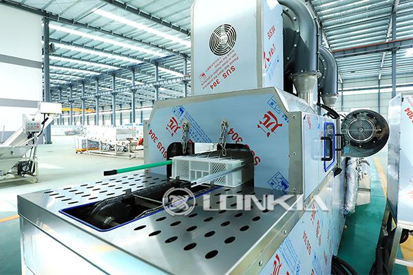 What is the Working Principle of the Crate Washing Machine?