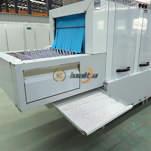 Conveyor dishwasher