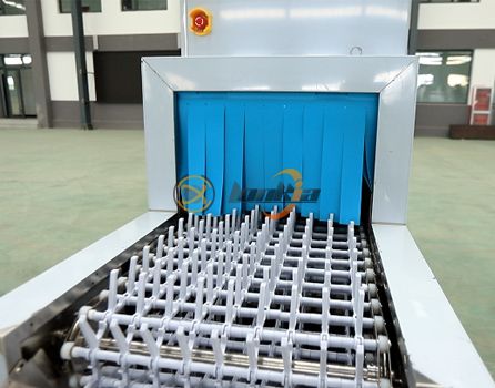 Conveyor dishwasher